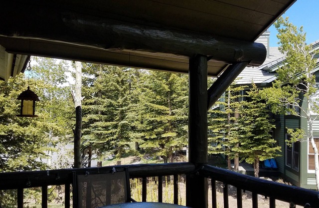 Snowcreek Resort,904 Links Way, BTC 4652-0106