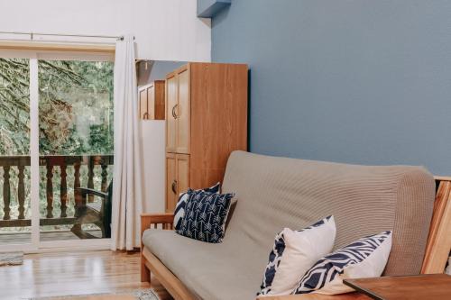 Snowline Lodge Condo 18 - Beautifully Remodeled!
