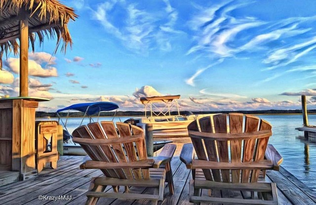 Snug Harbor Marina and Hotel