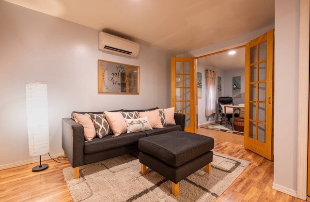 Snug Studio In der Nähe von PSNS, Ferry, Krankenhäusern und Seattle