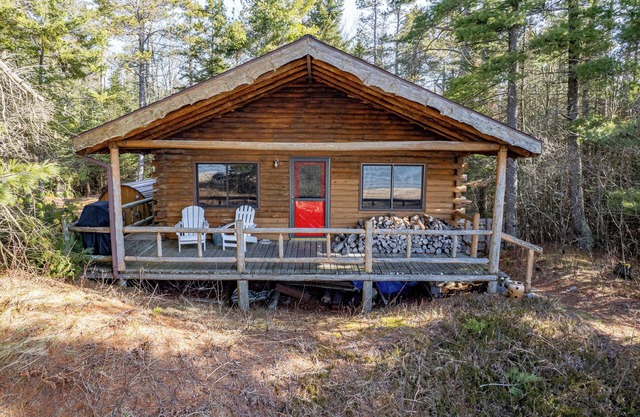 Snug UP: On Lake Michigan Perfect Couples Getaway!