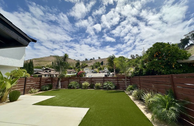 SoCal Sports Complex 8min! / Beach 10min! / Spacious Backyard