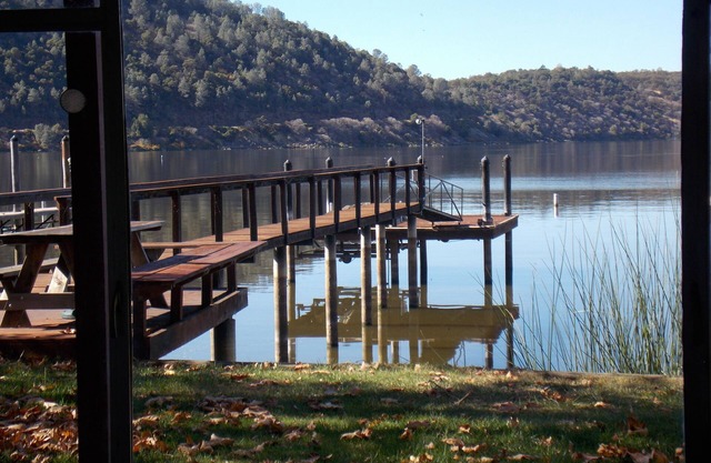 Charming Soda Bay Lakefront Haus mit eigenem Dock und spektakuläre Ausblicke!