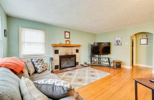 Sodus Point Vacation Rental Steps to Lake Ontario