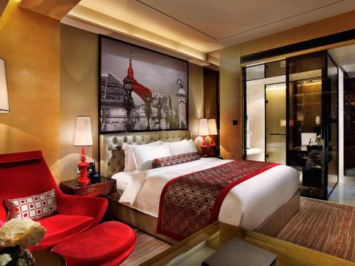 Sofitel Guangzhou Sunrich - Free Shuttle Bus to Canton Fair Complex & Overseas Buyer Registration Services during Canton Fair Period