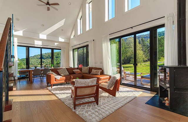 SOL® Catskills Mnt view, Sauna, Hot Tub, Fire Pit, Min to Plattekill & Belleayre