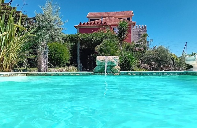 Solar da Motta 4 bedroom villa in Douro - WiFi, pool, BBQ, free parking