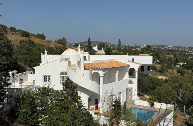 Solar dos lírios 7-bedroom villa with pool 5 minutes from Vilamoura Marina