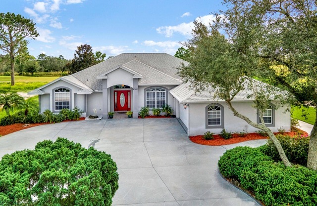 Solar Heated Private Pool & Lanai On Golf Course!