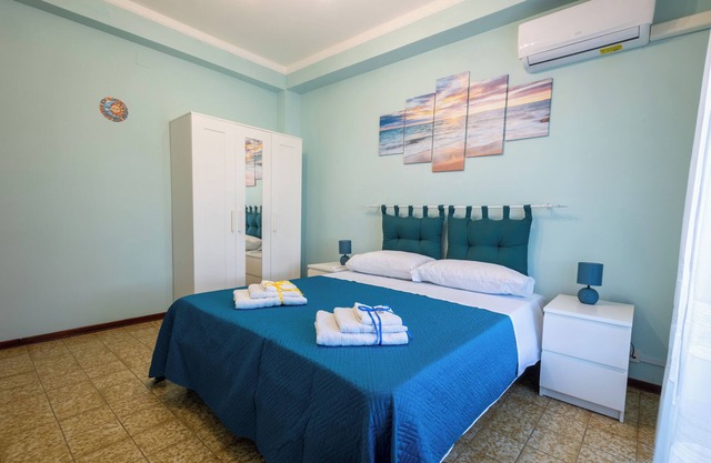 Sole e Luna Apartment - Holiday house close to the city centre and beaches