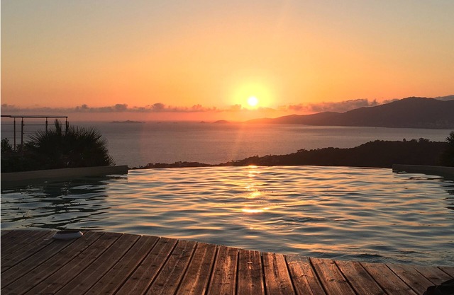SoleVilla Sole Rossu möbliert 5 * - Panoramablick auf das Meer ☀️ Beheizter Pool