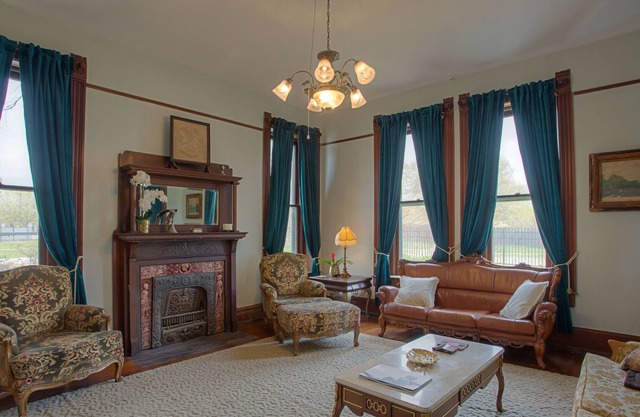 Solon Estate - Historic Stone House circa 1894