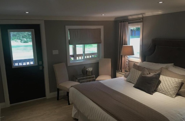 Somerset Lakeside Resort