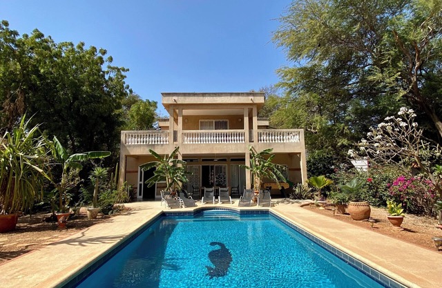 Jemand: große klimatisierte Villa mit Pool, 10 Personen *, zwischen Meer und Lagune