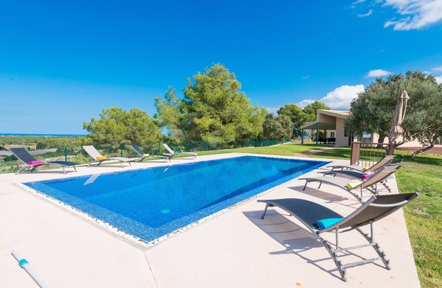 SON VADOR Finca mit Pool für 8 in Santa Margarita