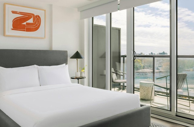Sonder by Marriott Bonvoy Artesa Apartments West Queen West