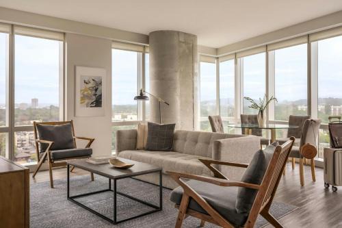 Sonder by Marriott Bonvoy Pierce Boston Apartments Fenway