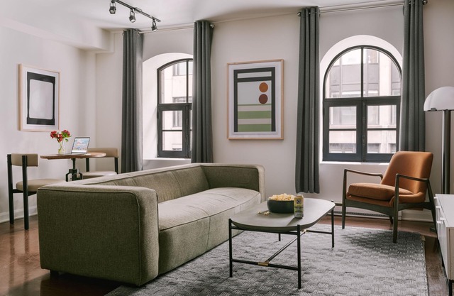 Sonder Penny Lane | Queen Studio Apartment