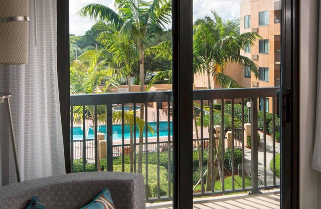 Sonesta Select Boca Raton Town Center