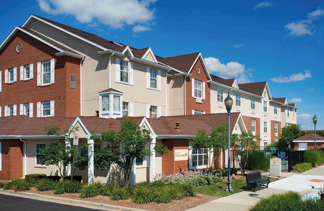 Sonesta Simply Suites Detroit Novi
