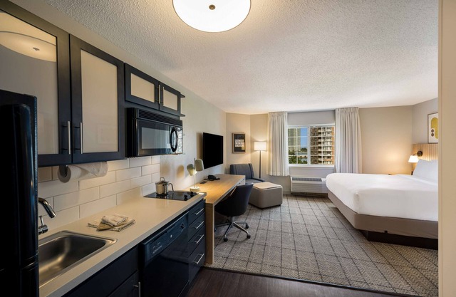 Sonesta Simply Suites Jersey City