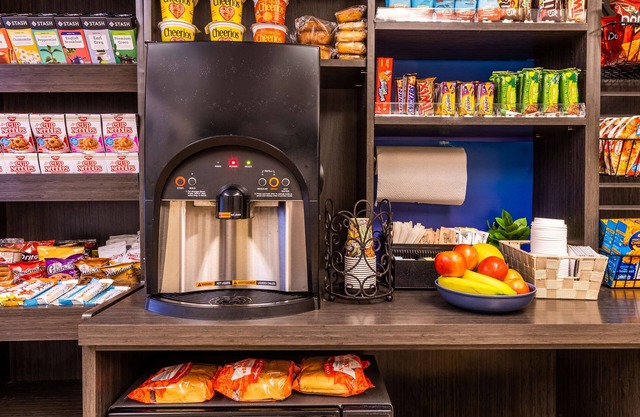 Sonesta Simply Suites Orange County Airport