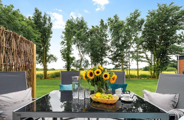 Sonnenfang - unweit von Sylt, ländlich, idyllisch, Nordseeurlaub, Garten