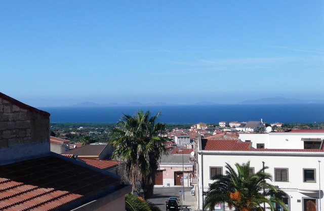 Sonniges Sardinien erleben & genießen im typisch sardischen Weinstädtchen