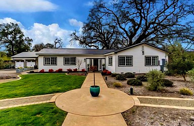 Sonoma Creek Retreat in Kenwood (31+days)- with Pool & Spa