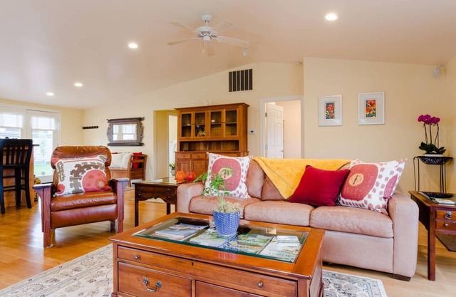 Sonoma Plaza Vacation Home