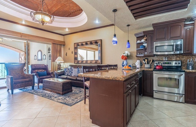SONORAN SKY 1506 INTIMATE 1 BR OCEAN VIEW CONDO