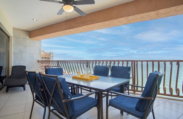 SW 806 Schöne 2 Schlafzimmer, 2 Bäder Obergeschoss Ocean Front Einheit im Sonoran Sun.