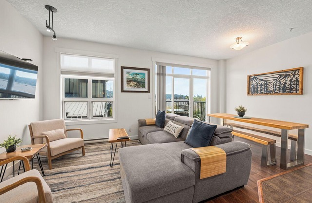 Sooke Ocean View Townhome, 2 Bedroom