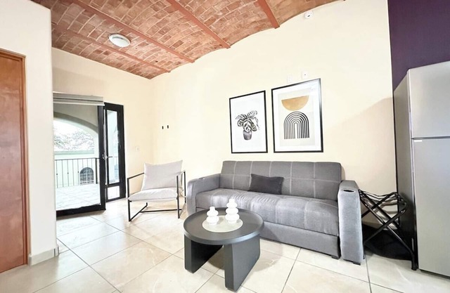 Soothing Studio Suite - Outdoor Salt Water Pool