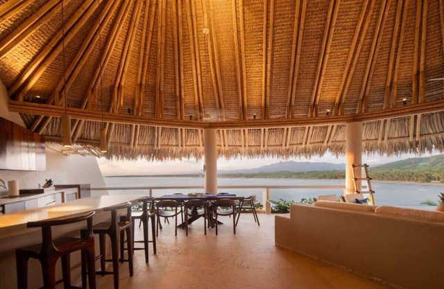 Sophia 8 - Your Oceanfront Penthouse Retreat