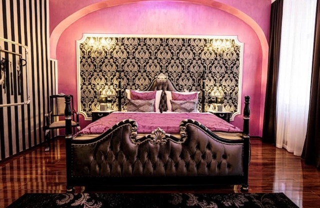 Sophie's Place „Love Edition“