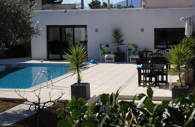 Anspruchsvolle Landhausvilla, privater Pool, Whirlpool, Klimaanlage, Golf
