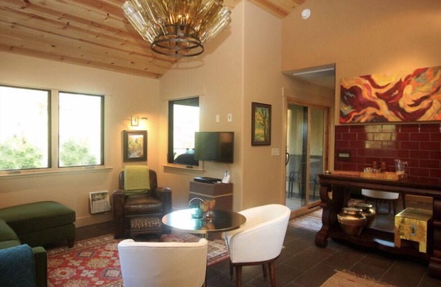 Sophisticated Gold Country Cottage (Neue Besitzer ab 18.02.2020)