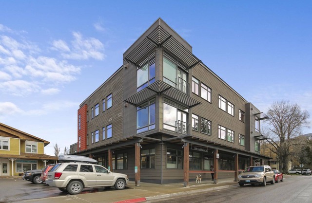 Raffinesse & Komfort; Urban Flat einen Block vom Town Square entfernt
