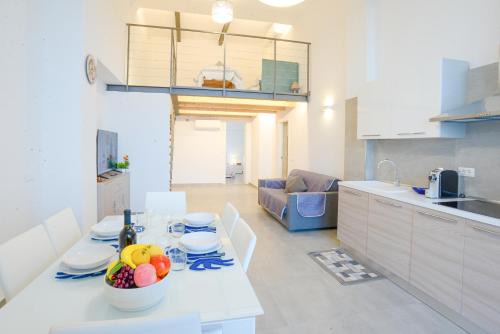 Sopra le Onde VADOALMARE Immobiliare