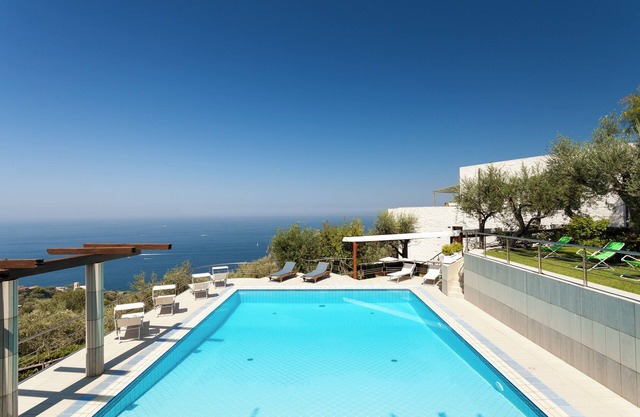 Villa mit Meerblick und privatem Swimmingpool