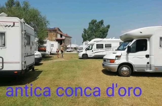 SOSTA CAMPER PARK Cilento con piazzole e Tende