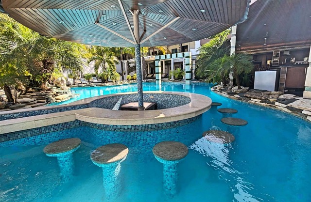 Sosua Junggesellenabschied 14 Schlafzimmer Hollywood Style Mansion PREISVERGLEICH