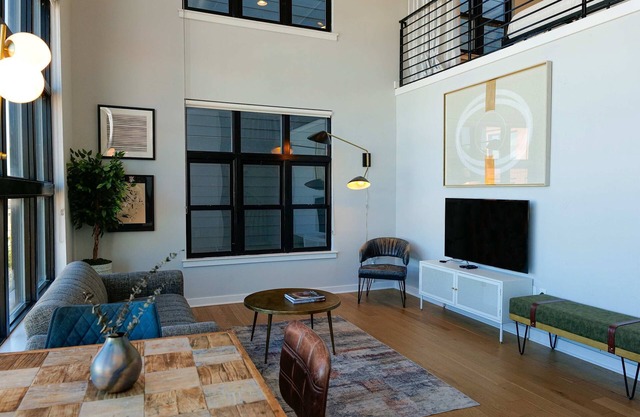 Sosuite 1BR Apt w W D Shared Roofdeck