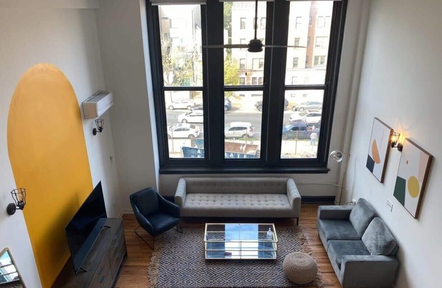 Sosuite | Studio Loft w W/D, Gym, Lounge