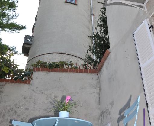 Sotto la torre