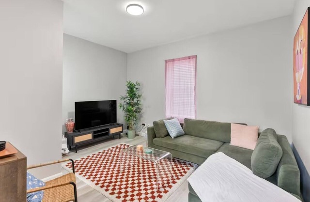 Soulard Casa: Sleeps 8 - PRIME Location!