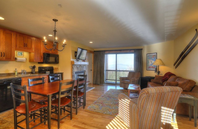 South Branch Condo 15-2 - Saddleback Mountain Ski in Ski out condo