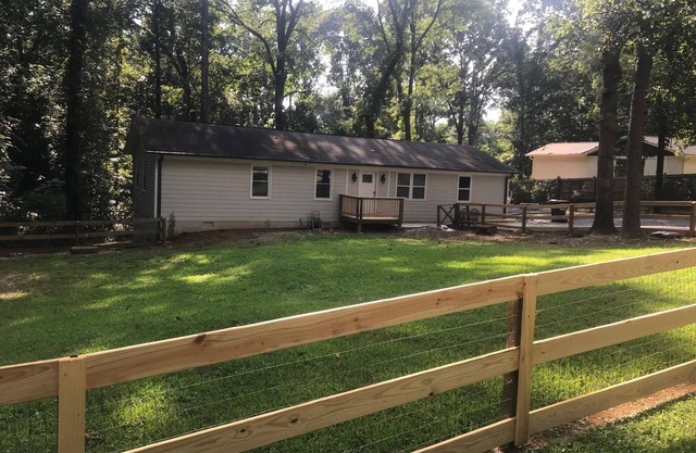 South Canton 4 bedroom - Extended Stay