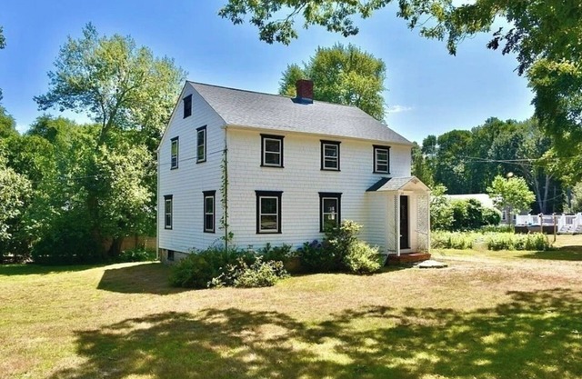 South Dartmouth Vacation Rental Home - Half Mile to Padanaram Village